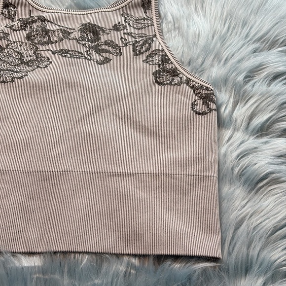 Athleta Aurora Seamless High Neck Crop Tank sz S - Picture 6 of 9